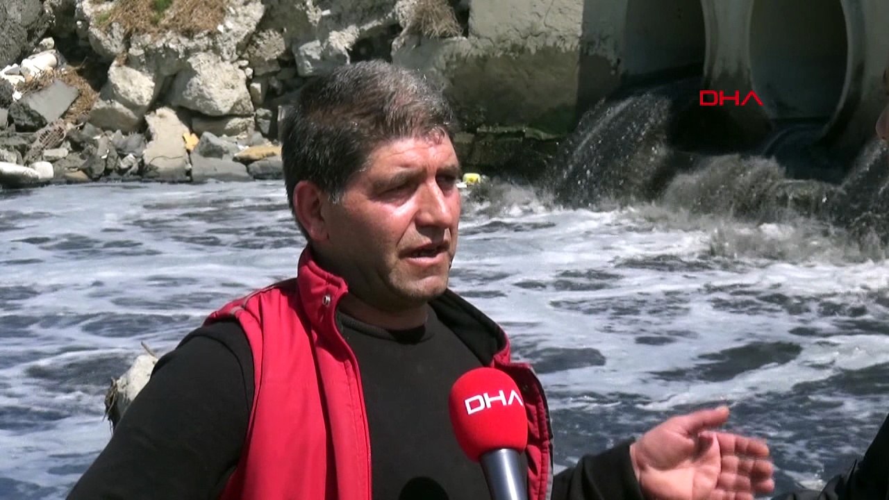 Zehir saçıyor!