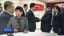 El máximo líder de la RPDC recibe a una delegación artística de China en Pyongyang