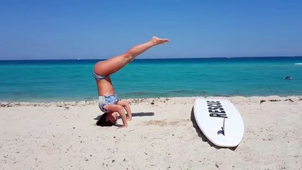DANIA NETO MOSTRA A SUA FLEXIBILIDADE NA PRAIA - 22-4-2018