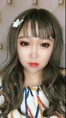 美女が化粧を落としてブスになった男は、彼女に別れを告げた。