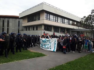 Campus de Grenoble : le bâtiment Stendhal débloqué par la police
