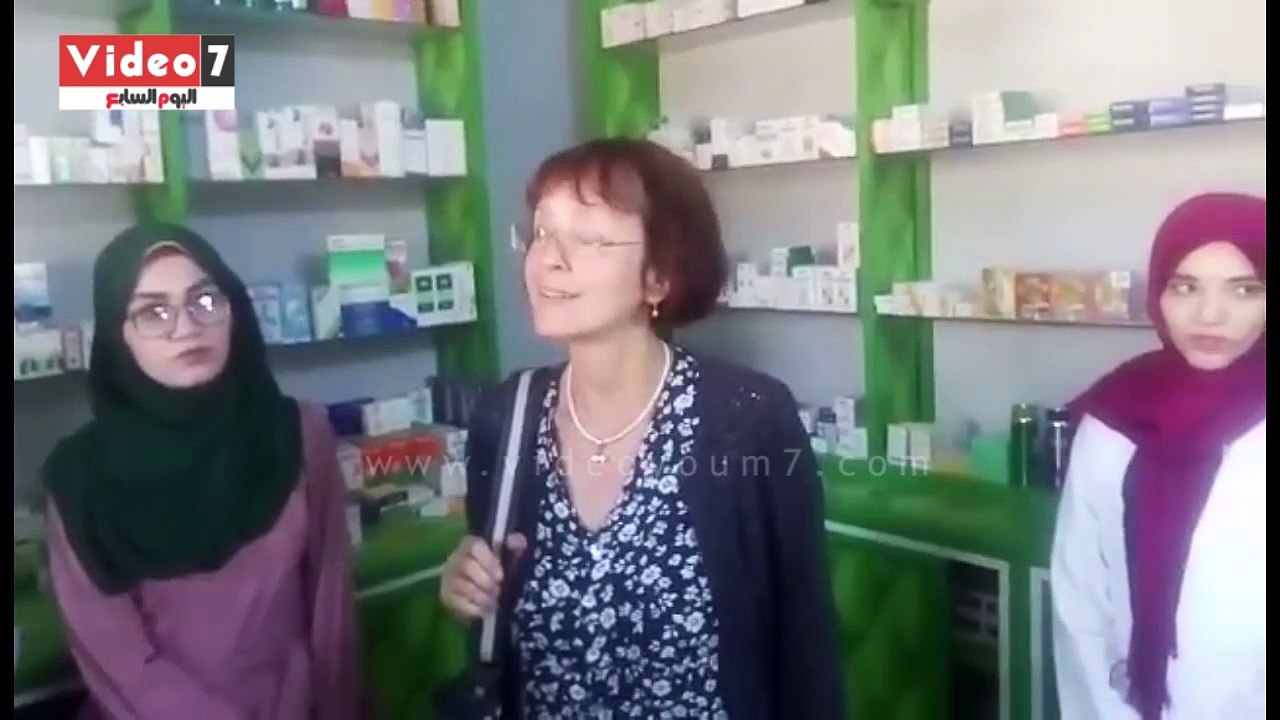 سفيرة التشيك تتفقد مشروعات خيرية لمرضى السرطان بالوادى الجديد