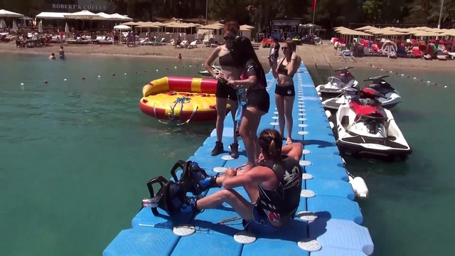 Çocuklar 23 Nisan'ı flyboardla uçarak kutladı - ANTALYA