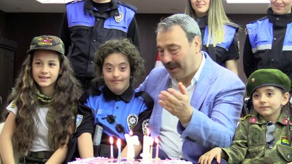 Down sendromlu Edanur'a doğum günü sürprizi  - BURSA