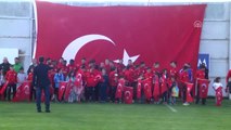 Dg Sivasspor Teknik Direktörü Aybaba, Antrenmanda Yerini Çocuklara Bıraktı