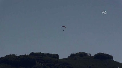 Çocuklar Yamaç Paraşütü Yaptı