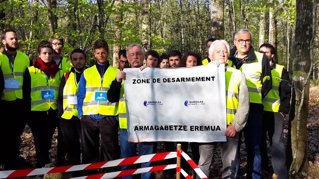 ETA organiza una cumbre para escenificar su disolución