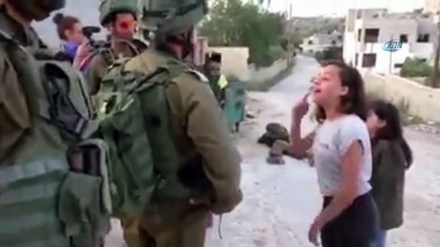 - 12 yaşındaki Filistinli Tamimi'den İsrail askerlerine: “İnsansınız ama insanlık yok sizde”