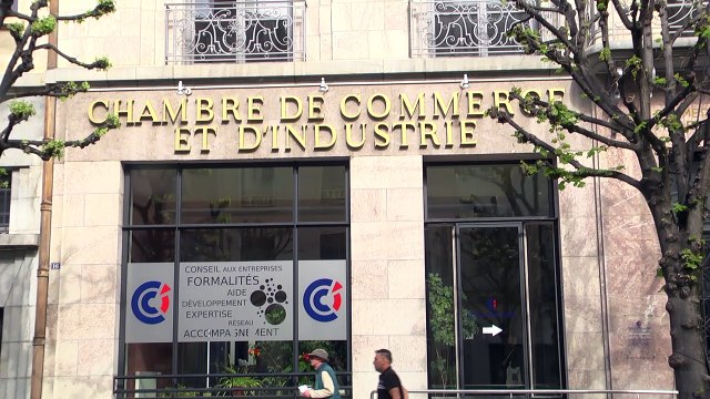la Fédération Départementale des Commerçants et d'Artisans
