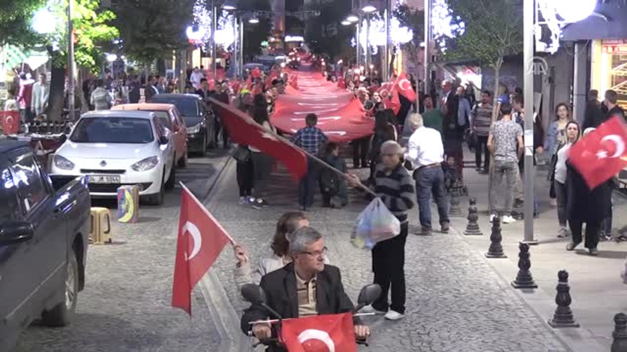 23 Nisan Ulusal Egemenlik ve Çocuk Bayramı - "Fener Alayı Yürüyüşü"