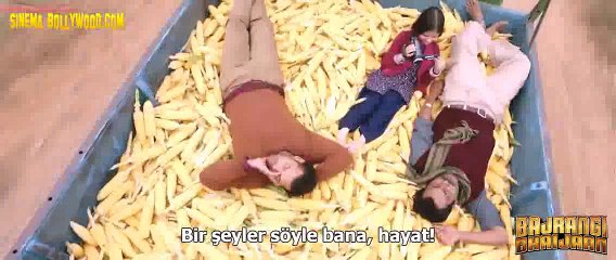'Zindagi Kuch Toh Bata (Reprise)'Bajrangi Bhaijaan - Salman Khan, Kareena Kapoor (Türkçe Altyazılı)