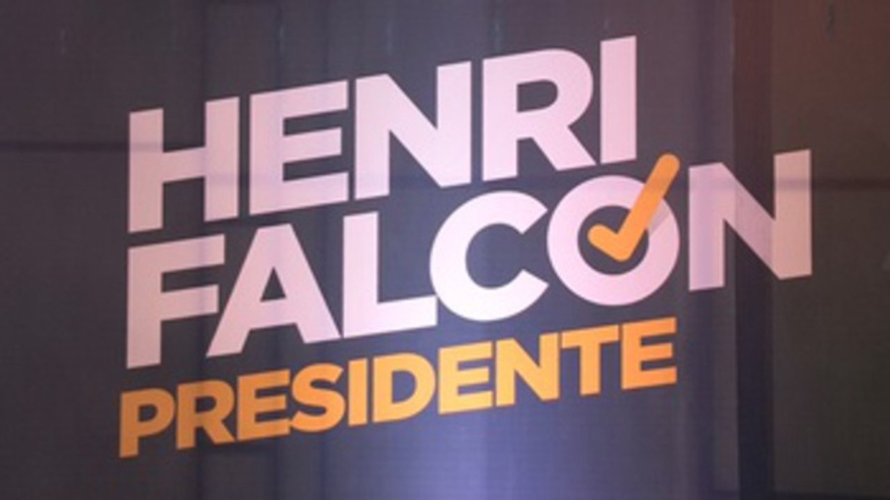 Falcón "dolarizará" Venezuela si gana las presidenciales de Venezuela