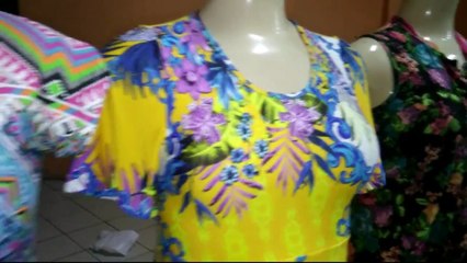 Não importa a estação, Vestido longo é uma das peças que não pode faltar no guarda roupa