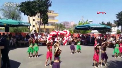 Mersin’de 23 Nisan gösterisi çocukların kıyafeti nedeniyle yarıda kesildi