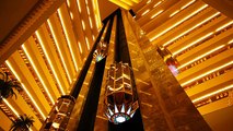 ゴールドのエレベーター＠トヤスム株式会社