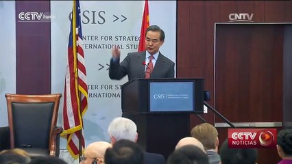 Wang Yi se pronuncia sobre la RPDC y sobre las cuestiones del Mar Meridional de China