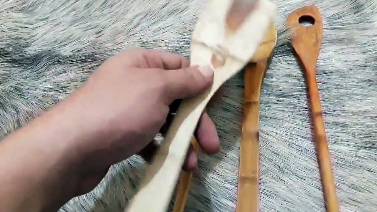 تنظيف المعالق الخشبيه