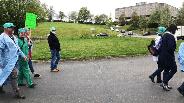Les personnels des blocs opératoires du CHU manifestent
