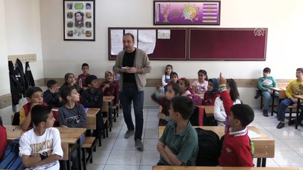 Gündüz öğretmen akşam yönetmen - BİNGÖL