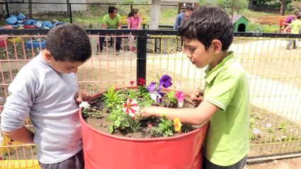 'Çiçek Kitap Durağı' ile okuma oranı arttı - MANİSA