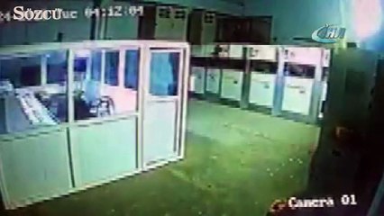 Deprem anında yaşanan panik güvenlik kameralarına yansıdı
