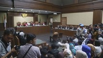 Un tribunal indonesio condena a 15 años a expresidente de la Cámara Baja
