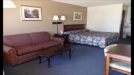 National 9 Inn Garden City