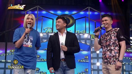 Tawag ng Tanghalan: Vhong rebukes Vice Ganda