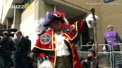 Unsuspecting New Parents Get Worldwide Media Attention Leaving Hospital Ahead of Royal Baby