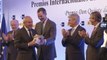Felipe VI distingue a periodistas de ocho países en los Premios Rey de España