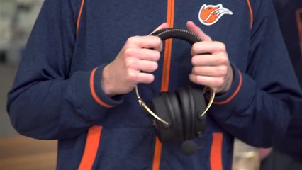 LOLFOX plays JUICE PONG for HyperX Alpha Gold Headset