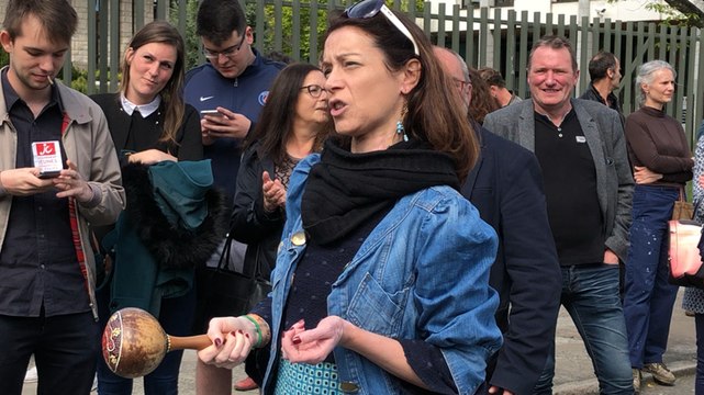 Des étudiants du lycée Rabelais manifestent contre l’expulsion de deux camarades