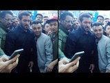 Salman Khan दिखे Austria के Fans के साथ Pose करते हुए !