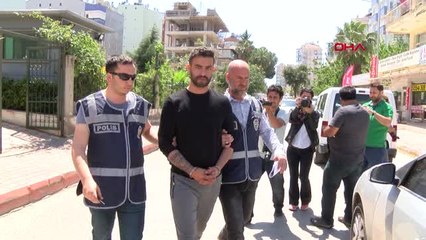 Antalya-Cinayet Zanlısı, Polisi 'Hoşgeldiniz' Diye Karşıladı-Hd