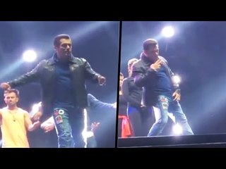VIDEO - Salman Khan REHEARSES करते हुए Teri Meri SONG पर | Da-Bangg Tour 2007