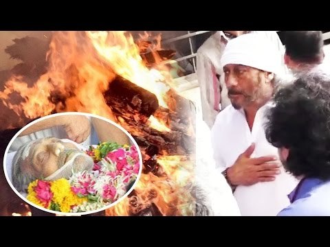 Jackie Shroff पहुंचे Vinod Khanna जी के अंतिम संस्कार पर