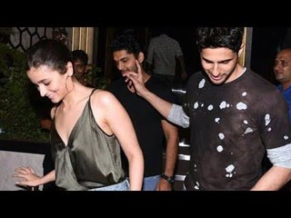Sidharth Malhotra और Alia Bhatt साथ में पहोचे Gauri Khan के Restaurant Launch पर
