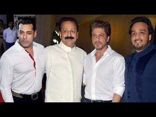 VIDEO - Salman और Shahrukh ने बिताये मज़ेदार पल Baba Siddique के Iftar Party पर