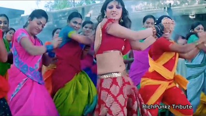 Rambha Hot   गर्म और सेक्सी लग रही है