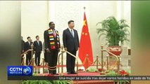 El presidente chino, Xi Jinping, se reúne en Beijing con su homólogo de Zimbabue