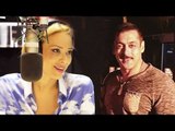Salman's Girlfriend Iulia Vantur Sings Teri Meri Kahani On His Birthday