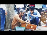 Sonu Nigam SPOTTED Begging On Mumbai Streets - Watch Video