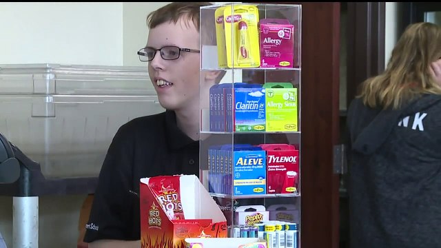 Internships at Illinois College Help Special Needs Students Gain Job Experience