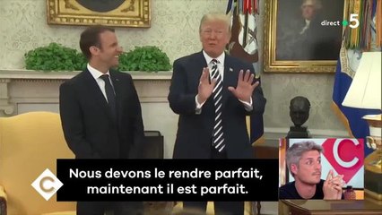 Quand Donald Trump enlève les pellicules d’Emmanuel Macron