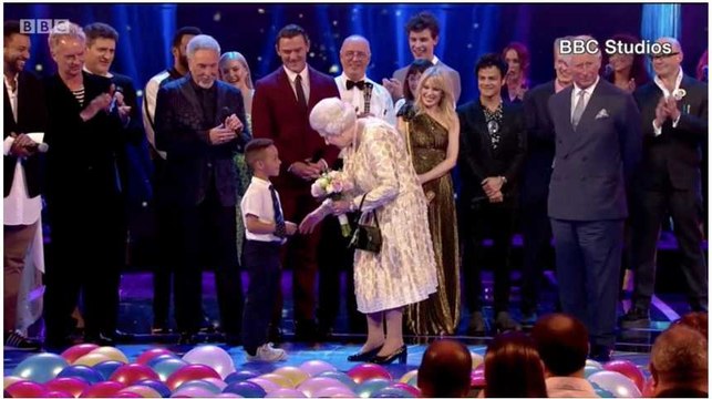 Pour fêter ses 92 ans, Elizabeth II a pu assister notamment à un duo entre Sting et Shaggy