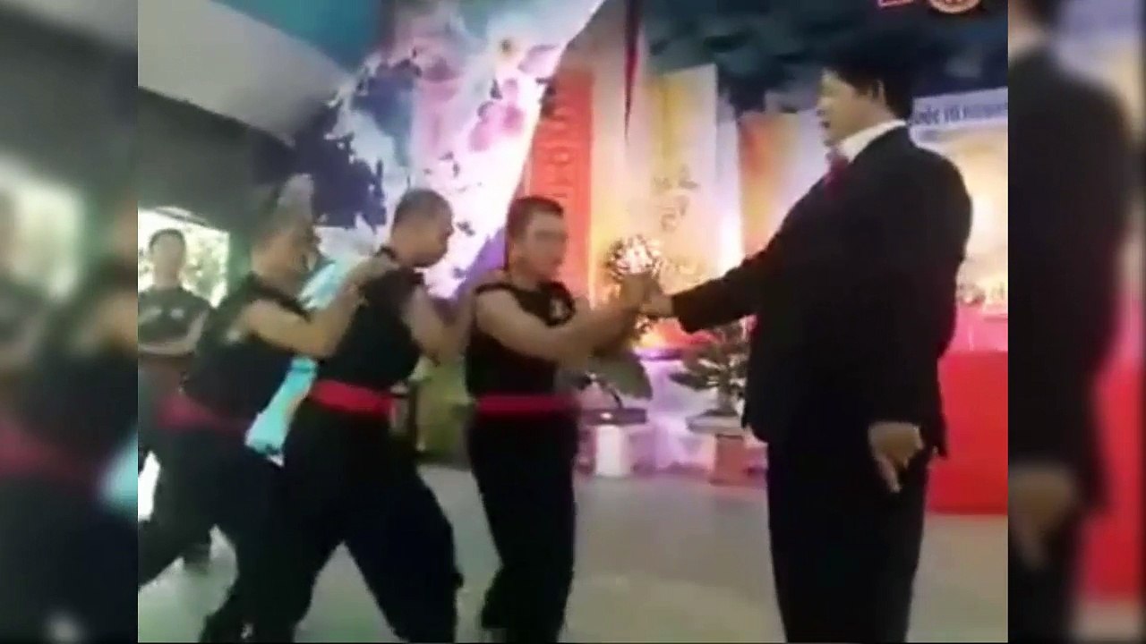 Chưởng môn Nam Huỳnh Đạo Huỳnh Tuấn Kiệt bất ngờ tái hiện công phu "truyền điện"