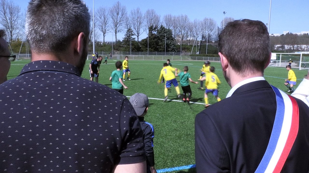 Saint-Etienne offre un terrain à Loïc Perrin !