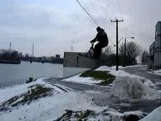 Montage jump snowscoot 0001