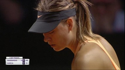 Stuttgart - Garcia sort Sharapova