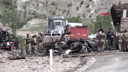 Hakkari Mühimmat Taşıyan Tır'da Önce Yangın Sonra Patlama; Ölen ya da Yaralanan Yok